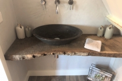 Verbouwing bovenverdieping: wastafel in toilet